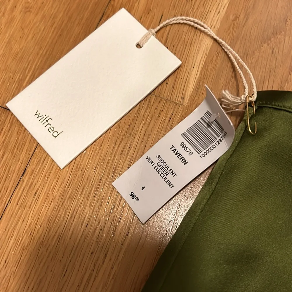 NWT Wilfred Tavern Skirt